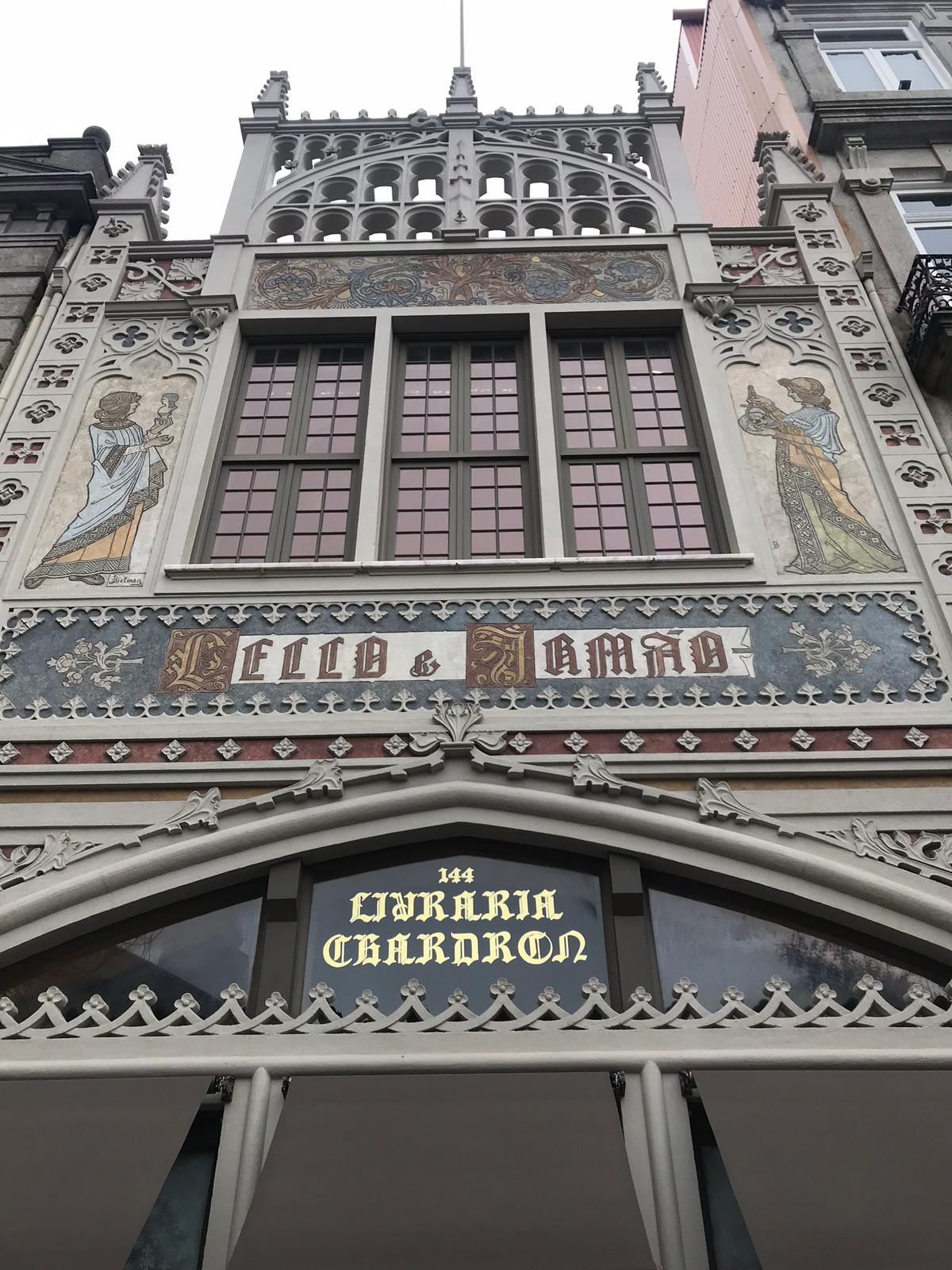 LIVRARIA LELLO: BÜYÜLÜ BİR KİTABEVİ