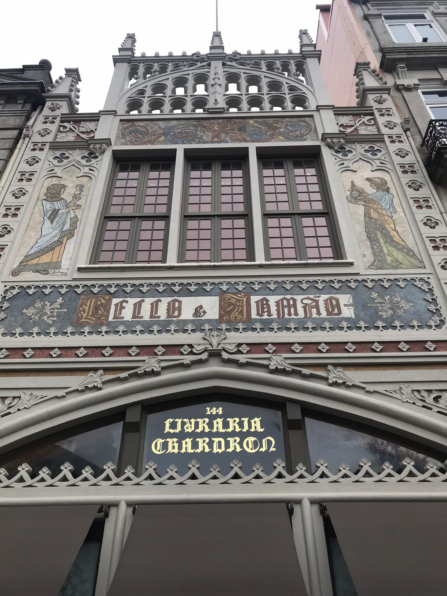 LIVRARIA LELLO: BÜYÜLÜ BİR KİTABEVİ