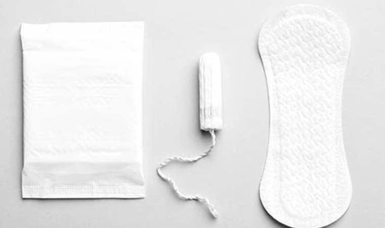 İzmir'de Hijyenik Pedlerden Alınan Vergiler Protesto Edildi