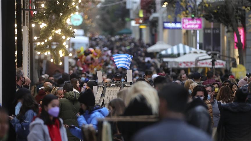 Yunanistan'da Aşı Yaptırmamış 60 Yaş Üstü Vatandaşlar Para Cezasıyla Karşı Karşıya
