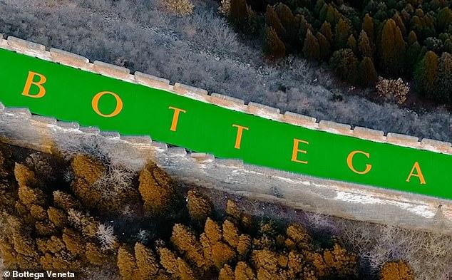 Bottega Veneta Kaplan Yılının Gelişini Çin Seddi'nde Kutluyor