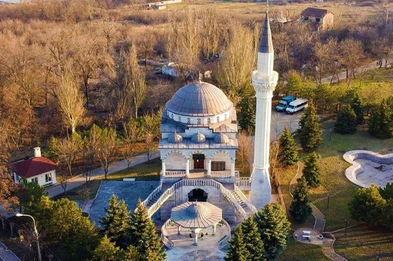 Ukrayna Dışişleri Bakanlığı, Bir Caminin Bombalandığını Duyurdu