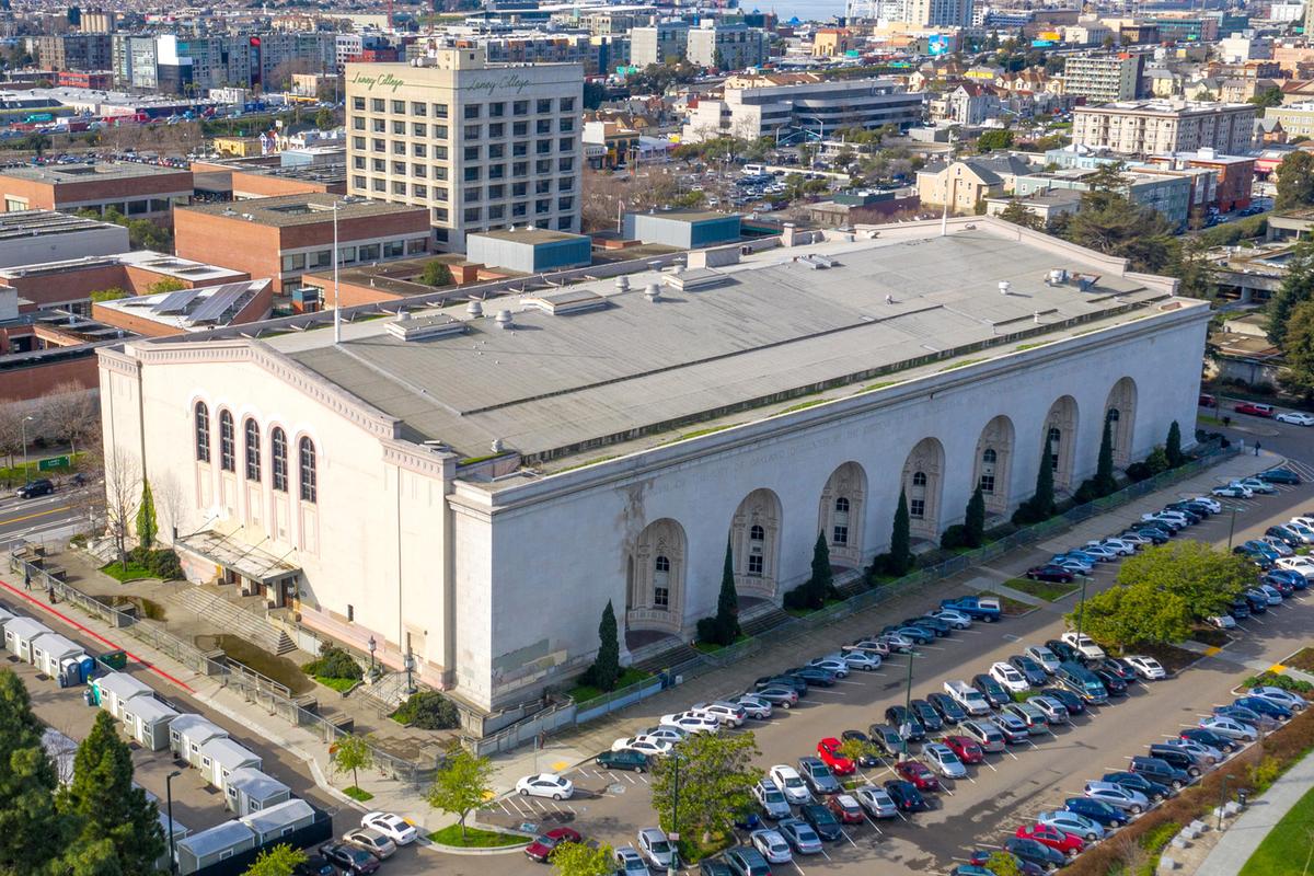 Tarihi Binadan Mumya Çıktı