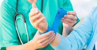 İzmir'de Aşı Yapmadan 'Yapmış Gibi Gösteren' Hemşire İçin 241 Yıl Hapis İstemi