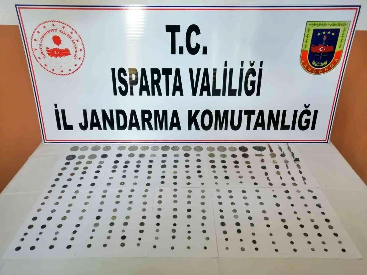 Isparta'da 3 Farklı Döneme Ait Tarihi Eser Ele Geçirildi