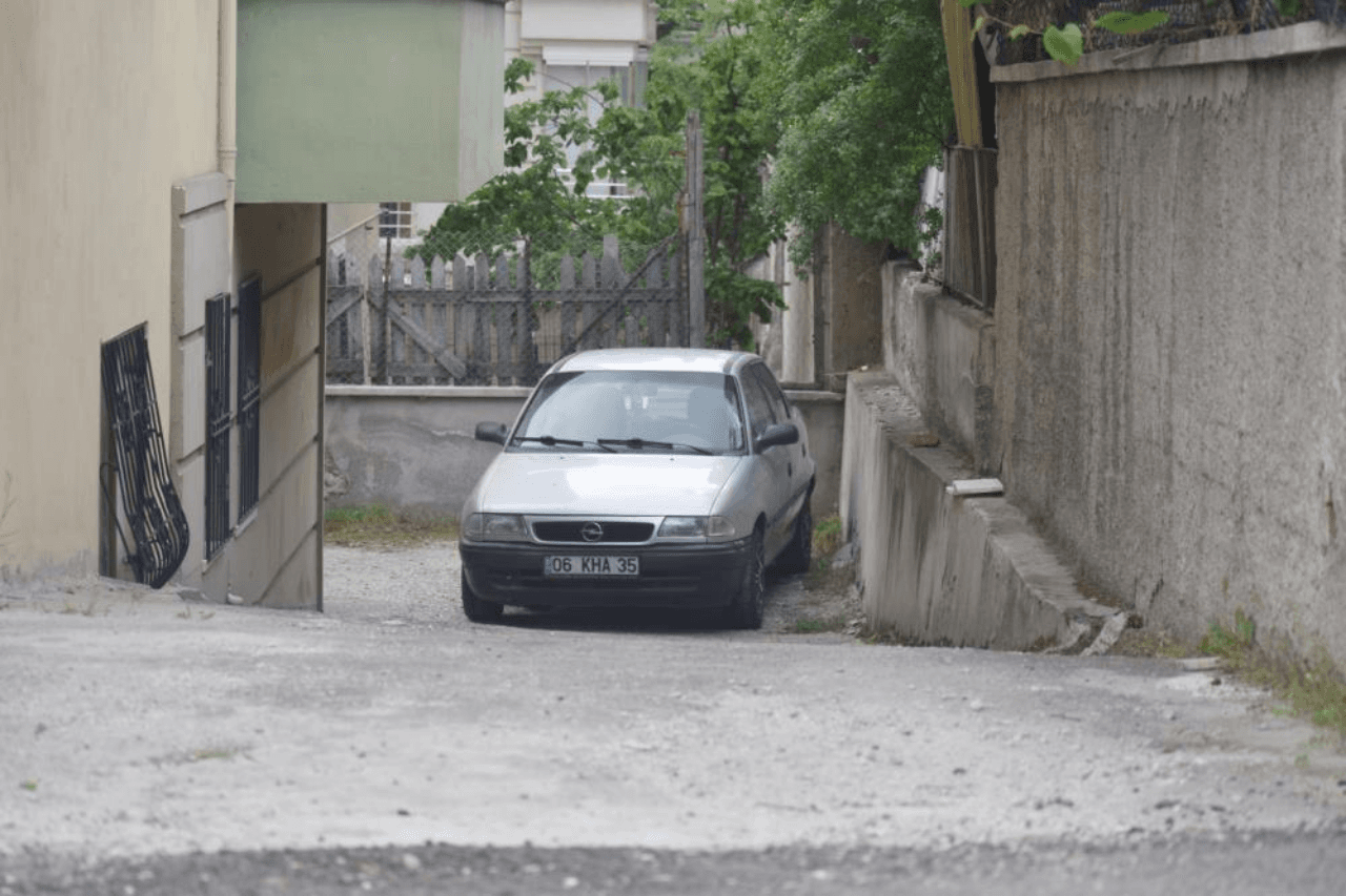 Muhsin Yazıcıoğlu’nun Koruması Kendi Aracının Altında Kalarak Öldü