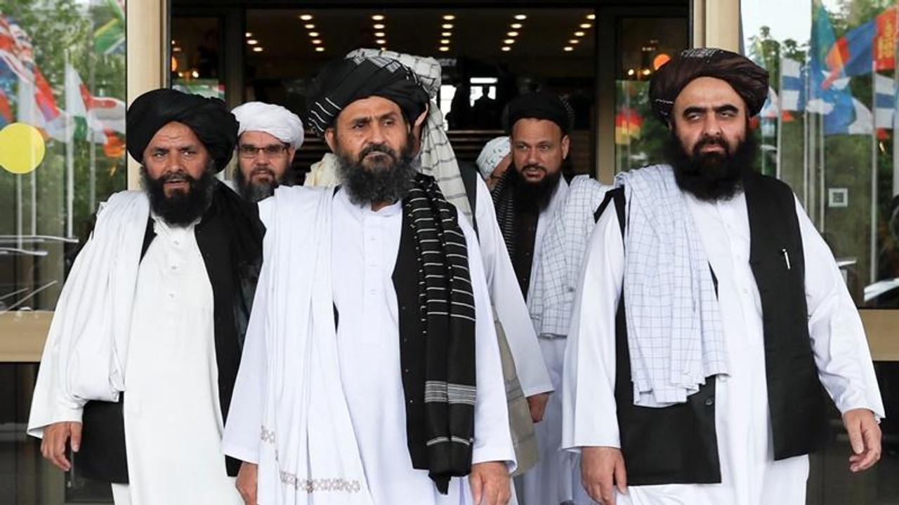 Taliban Yönetimi İnsan Hakları Komisyonu'nu Kapattı