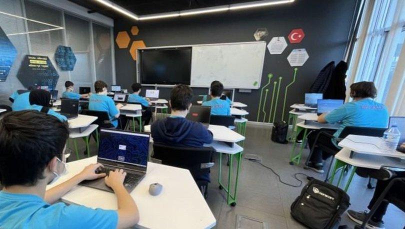 Teknopark İstanbul Mesleki Ve Teknik Anadolu Lisesi Açıldı