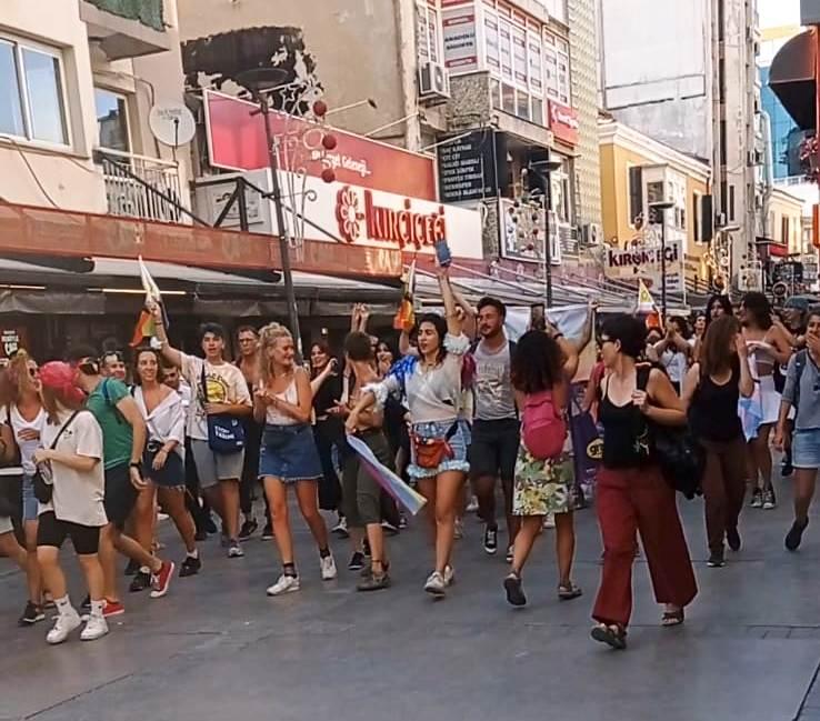 Yine Onur Yürüyüşü Yine Polis Müdahalesi