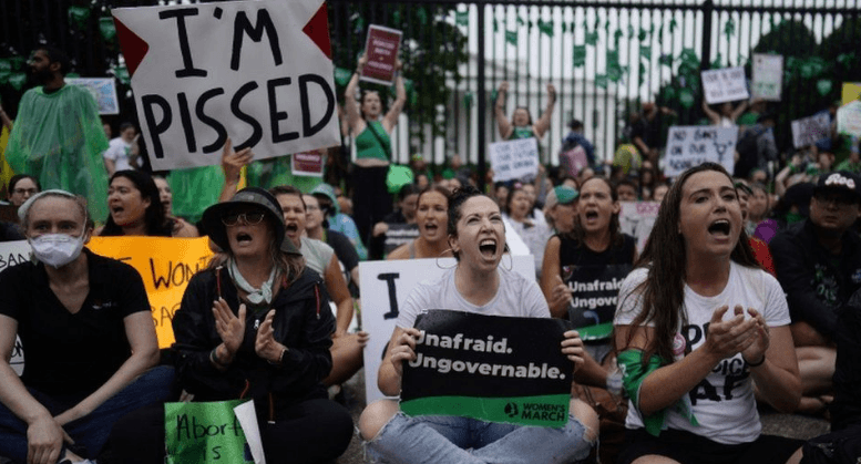 Roe v Wade: Binlerce Kişi Kürtaj Hakları İçin Beyaz Saray'a Yürüdü