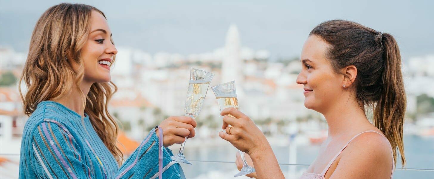 Sarah Alderson'ın Romanından Uyarlanan Netflix Filmi: KAÇAMAK (2022)