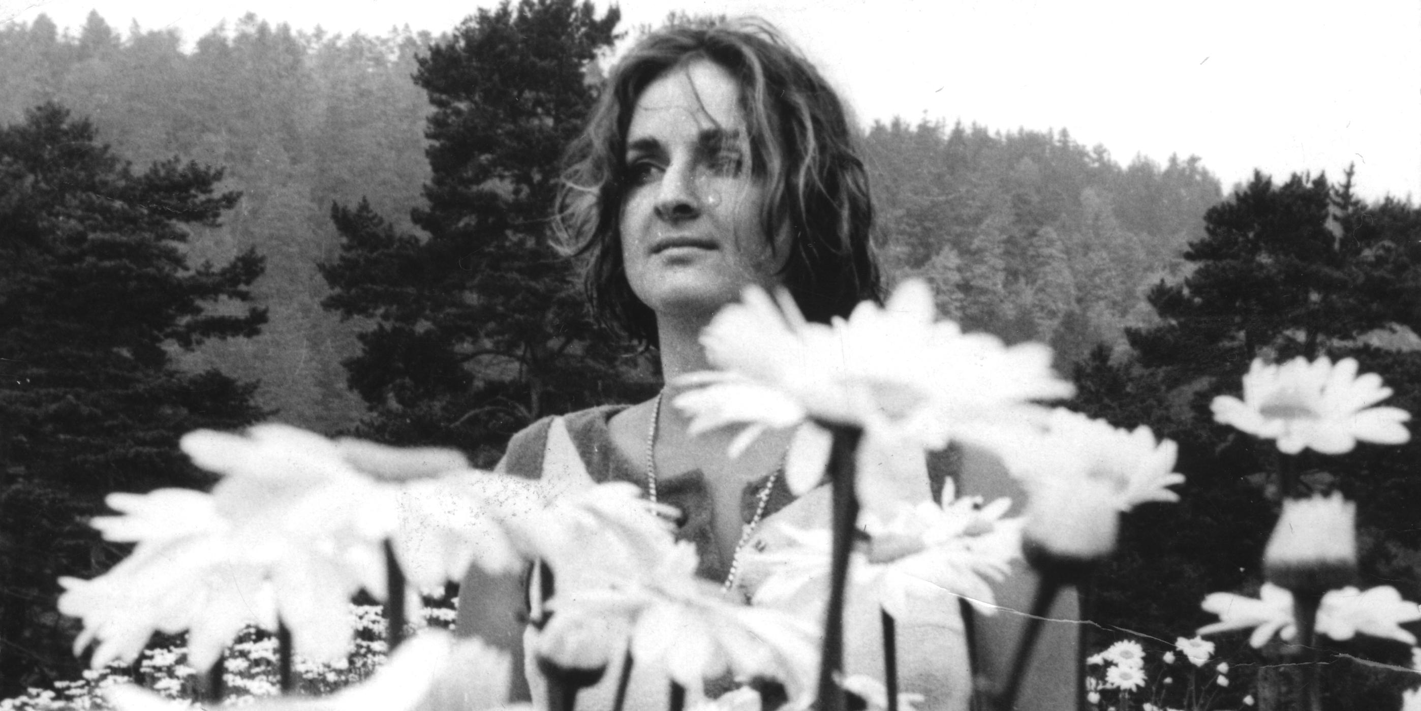 Bütün Kadınların İçindeki Ses: Tante Rosa