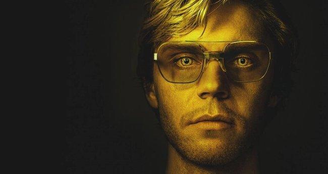 Dahmer'a 13. Kurbanını Teslim Eden Kişiler: Polisler