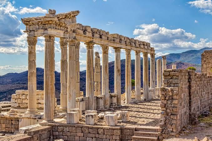 PERGAMON: Portal to Ancient Greece