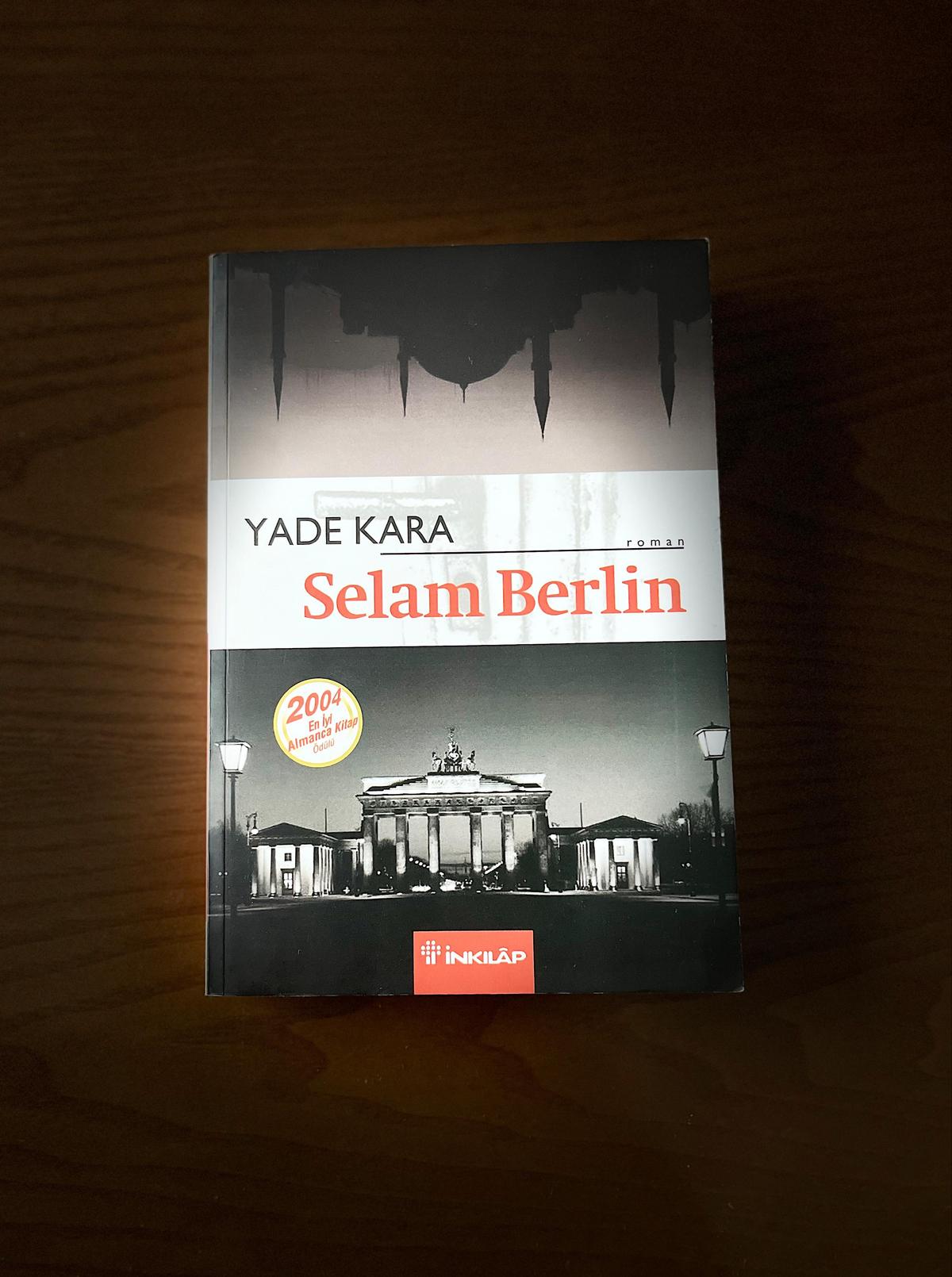 Selam Berlin ve Başkahraman Çerçevesinde Berlin Duvarı