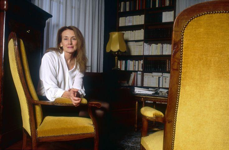 Annie Ernaux'un Kaleminden: Yaşamın Gerçekliği