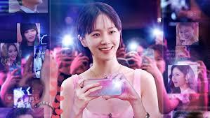 Celebrity Dizisi: Cebimizdeki Dünya