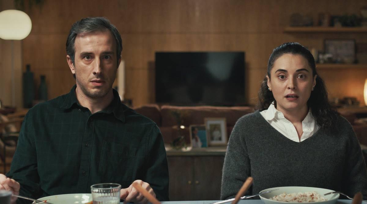 Kuvvetli Bir Alkış: Dizi İncelemesi