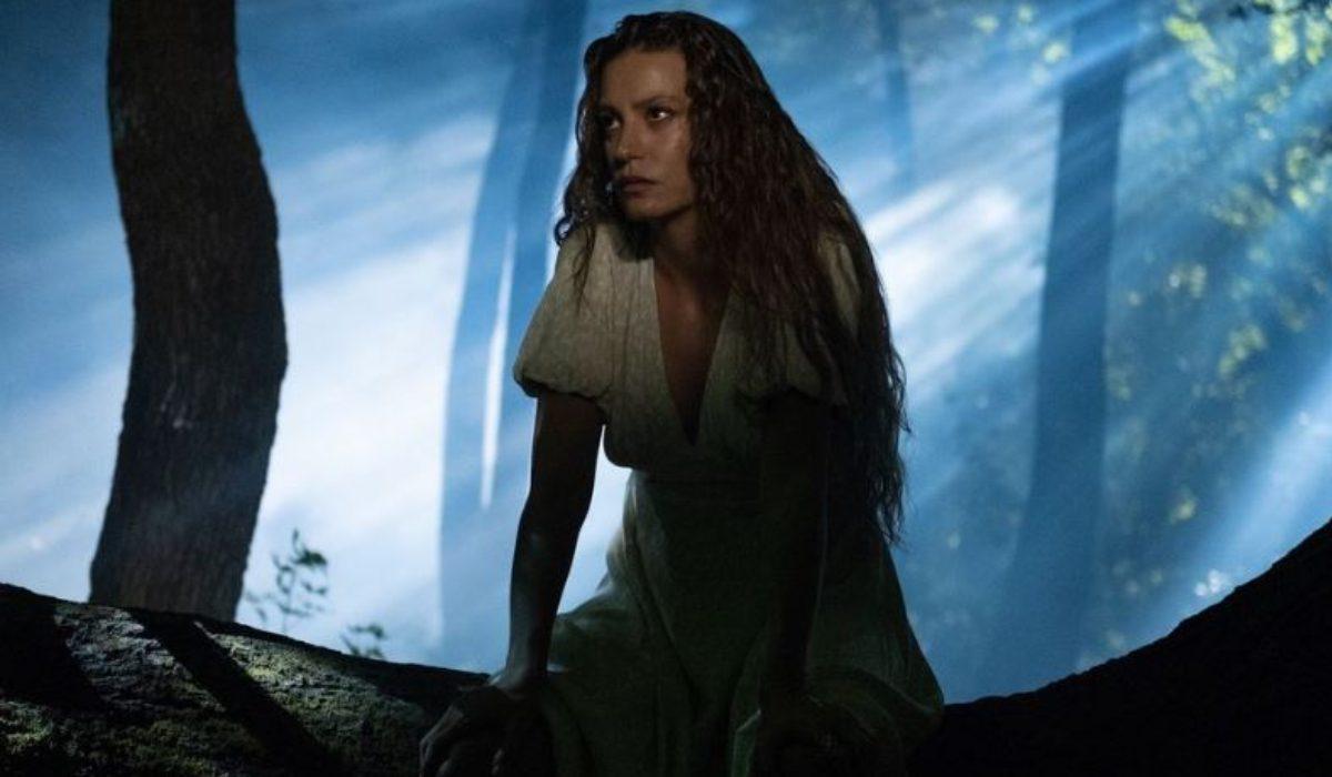 Şahmaran, Mitolojiyle Harmanlanan Gerilim