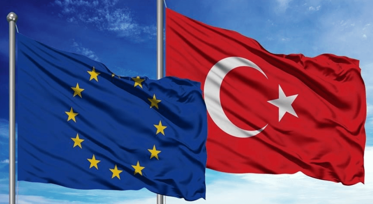 AB üyelik süreci ile Türkiye'deki üniversite sayısının artması ilişkili mi?