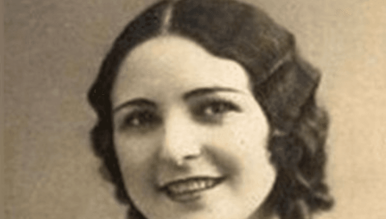 Afife Jale: Sahneye Adanmış Bir Hayat