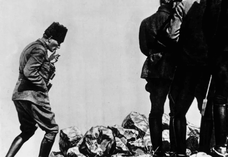 Türk Zaferi: Bağımsızlık