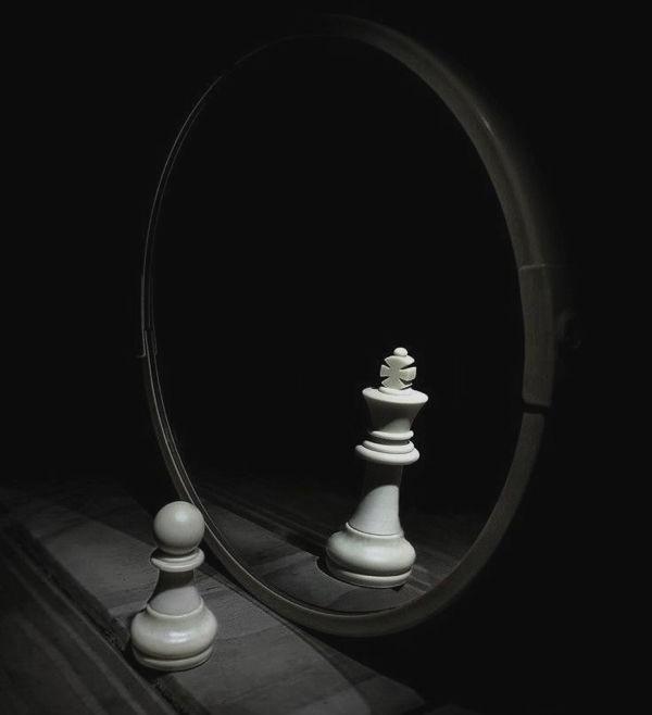 Yaşanmamış Hayatlar