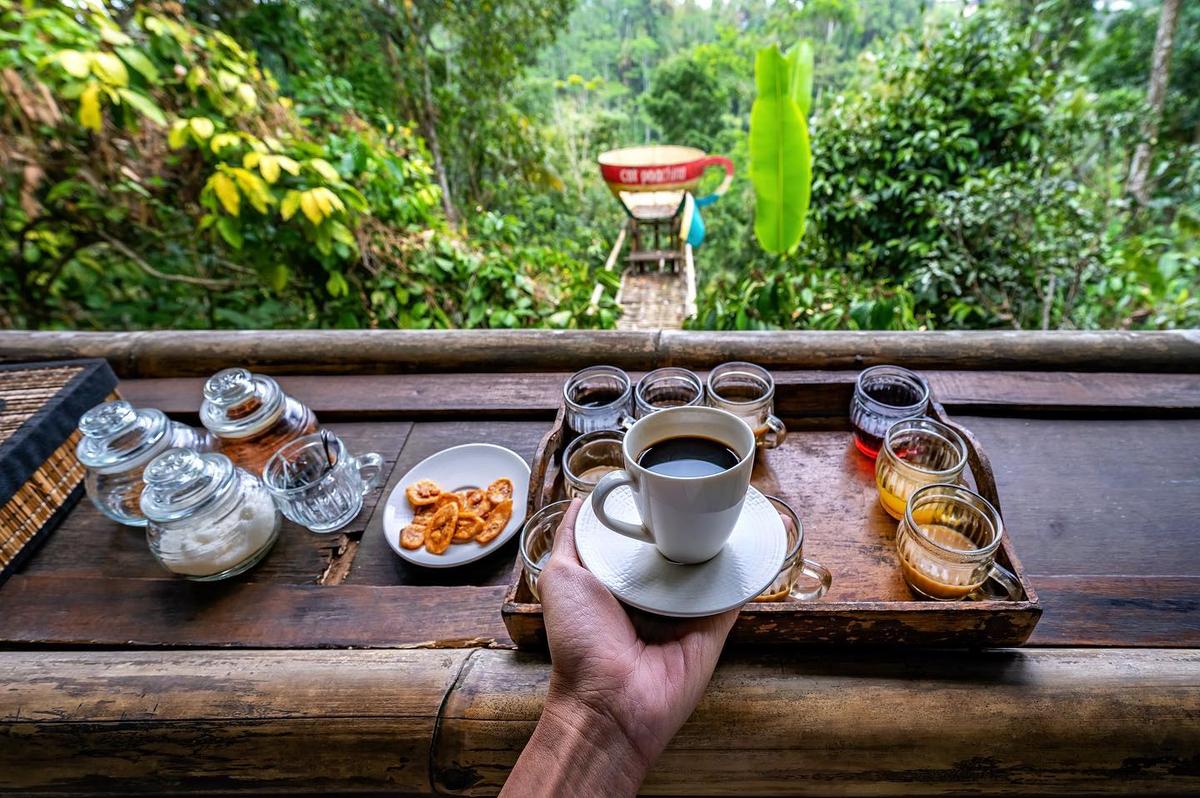 Ngopi- İnsanların Bir araya Gelme Sebebi