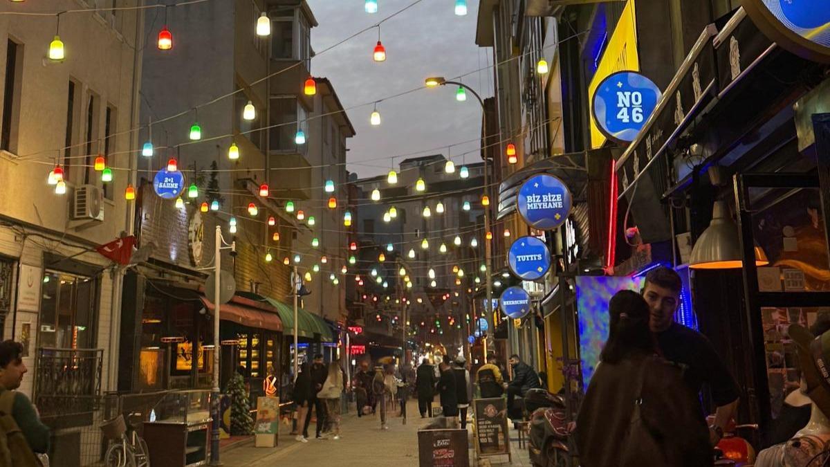 Barlar Sokağı Övüldüğü Kadar Var Mı?