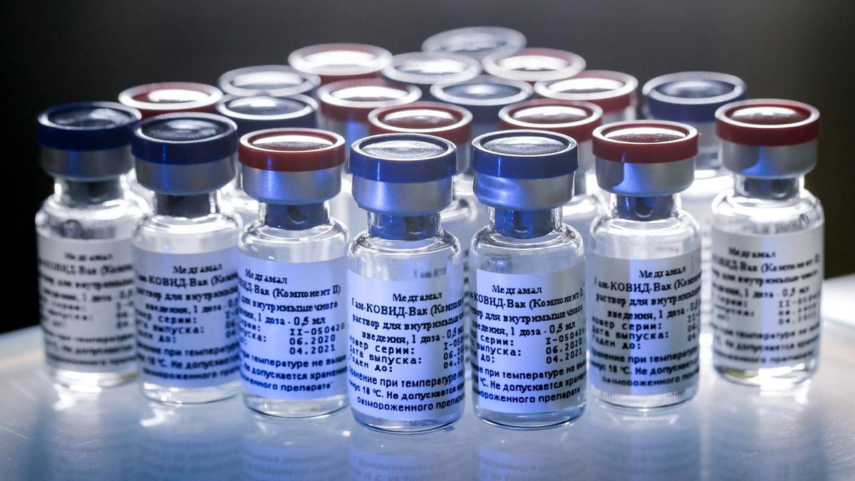 Rusya'nın Covid-19 Aşısı: Aşı mı Rekabet mi?