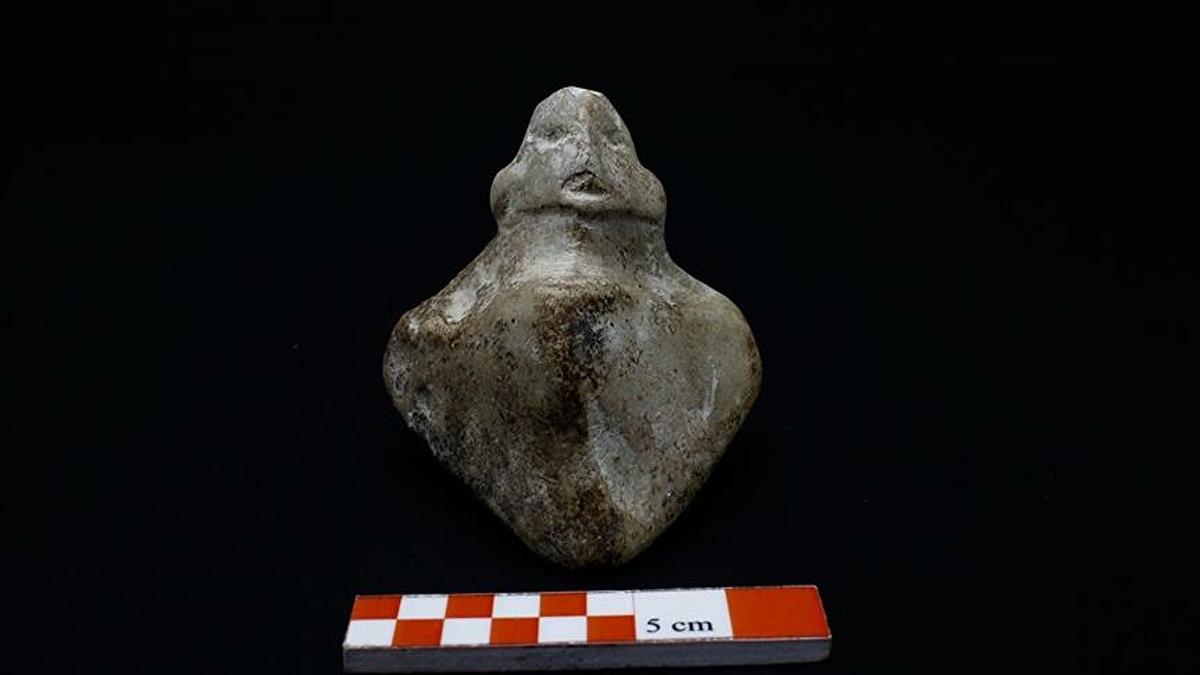 Çatalhöyük'te 8 Bin 500 Yıllık Mermer Heykelcik Bulundu