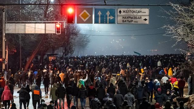 Kazakistan Cumhurbaşkanı Tokayev, Rusya ve Müttefiklerinden Yardım İstedi