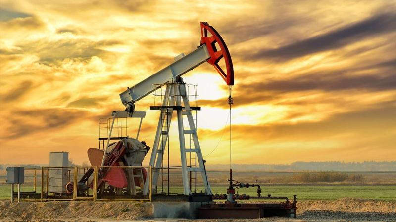 Otoriteler Rusya'nın Petrol İthalat Yasağını Konuşuyor, Petrol Fiyatları 139 Doları Gördü