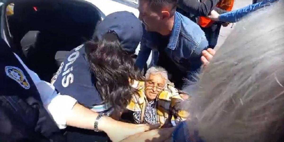 Özgür Özel’den Bakan Soylu’ya: 80 Yaşındaki Hanife Yıldız’ı Yaka Paça Gözaltına Aldırtacak Kadar Acizsin