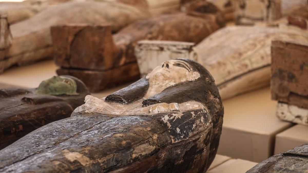Mısır'da Antik Döneme Ait 250 Mumya İle 150 Heykel Ortaya Çıkarıldı