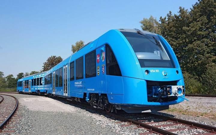 Dünyanın İlk Hidrojenle Çalışan Yolcu Treni Seferleri Başladı