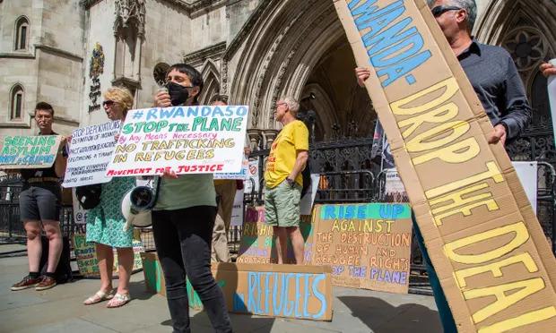 Ruandalı sığınmacılara İngiltere'den kötü haber