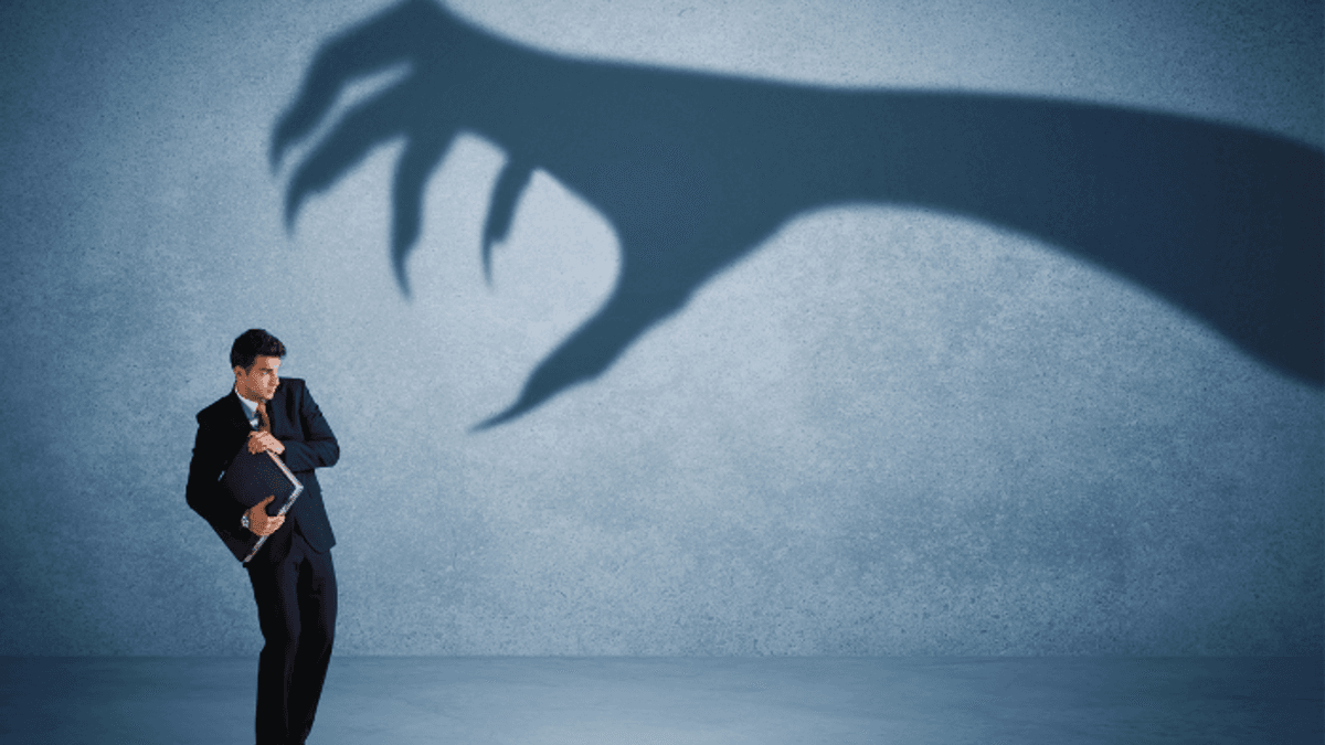 Yapay Korkuların Esirleriyiz