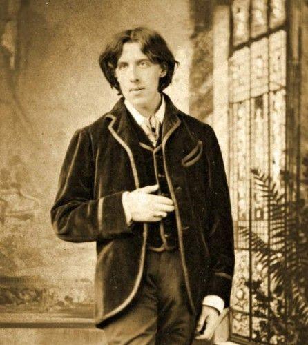 İngiliz Edebiyatı'nın Saray Soytarısı*: Oscar Wilde