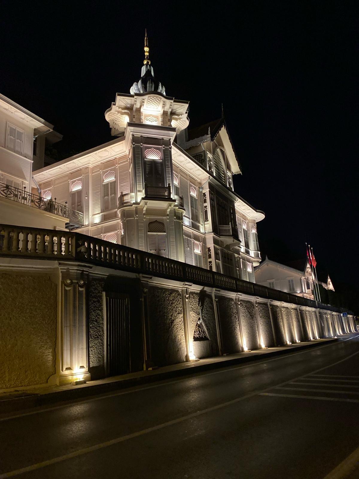 Görünenin Ötesinde Huber Köşkü