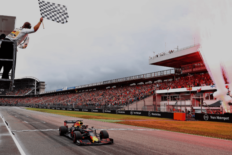 Formula 1: Otomobil Yarışlarından Fazlası