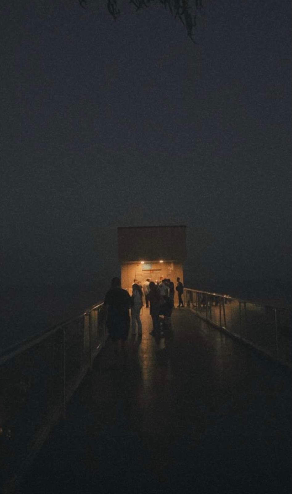 Cehennem Boş, Tüm Şeytanlar Burada