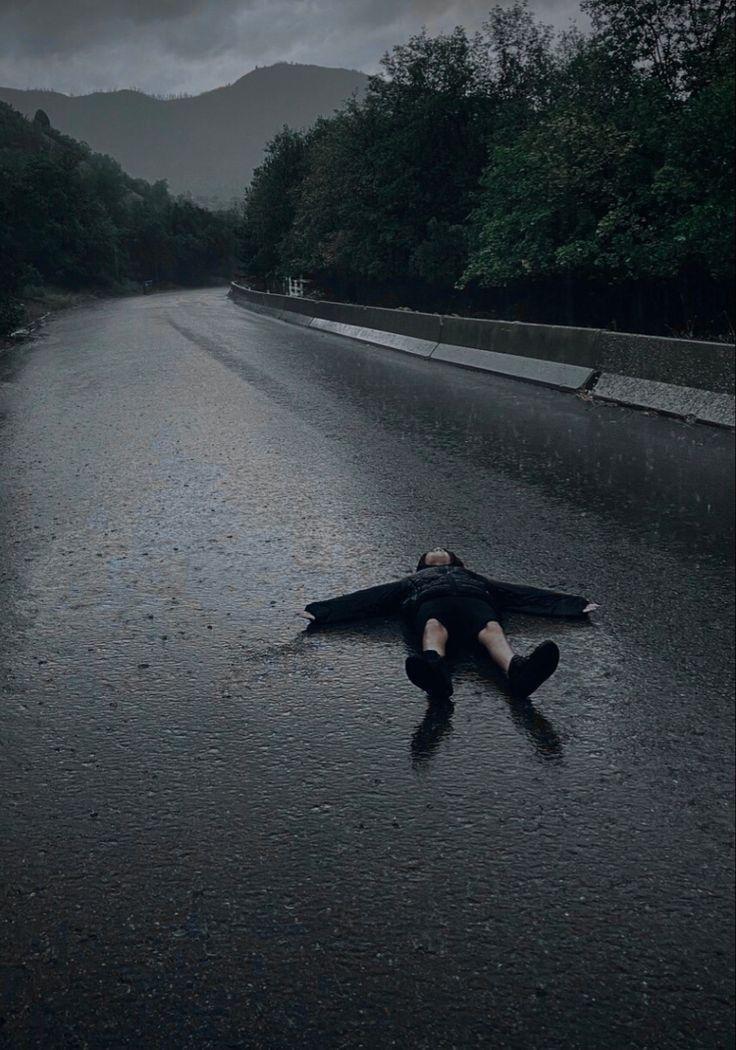 Yalnızlığa Övgülerimle