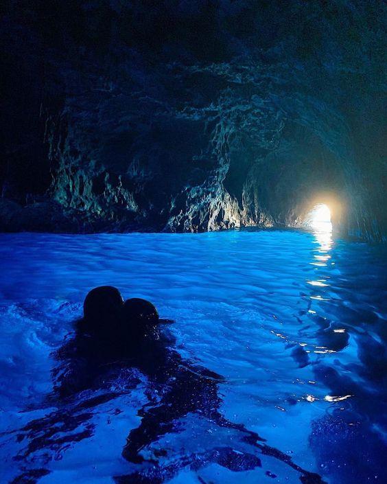 Blue Grotto (Grotto Azzurra): Doğanın Mavi Harikası