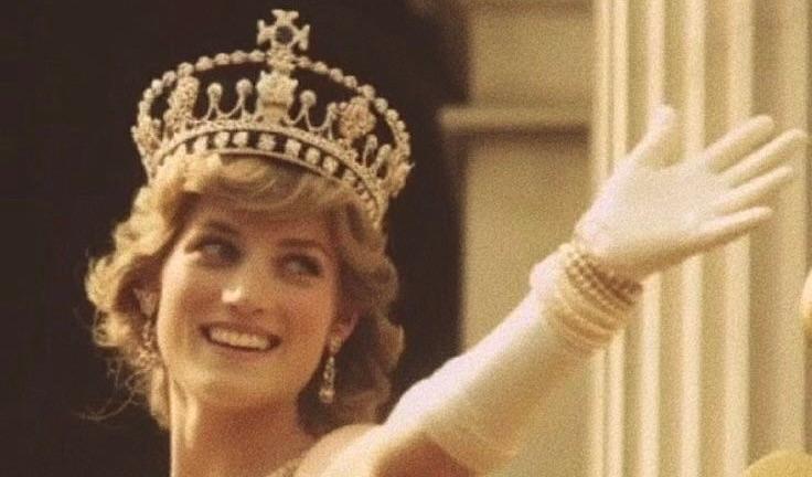 Lady Diana Gibi Giyinmek