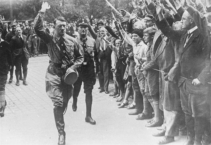 Hitler’in Şeytani İdeolojisi: Karanlığın Arkasında Yatan Radikal Düşünceler