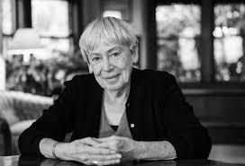 Kelimelerle İnşa Edilen Evrenler: Ursula K. Le Guin'in Derinlikli Dünyası