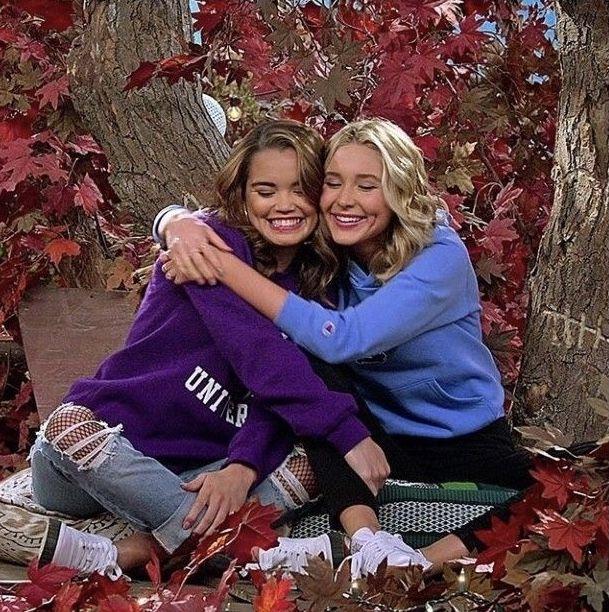Alexa & Katie: Dostluk Hikayesi