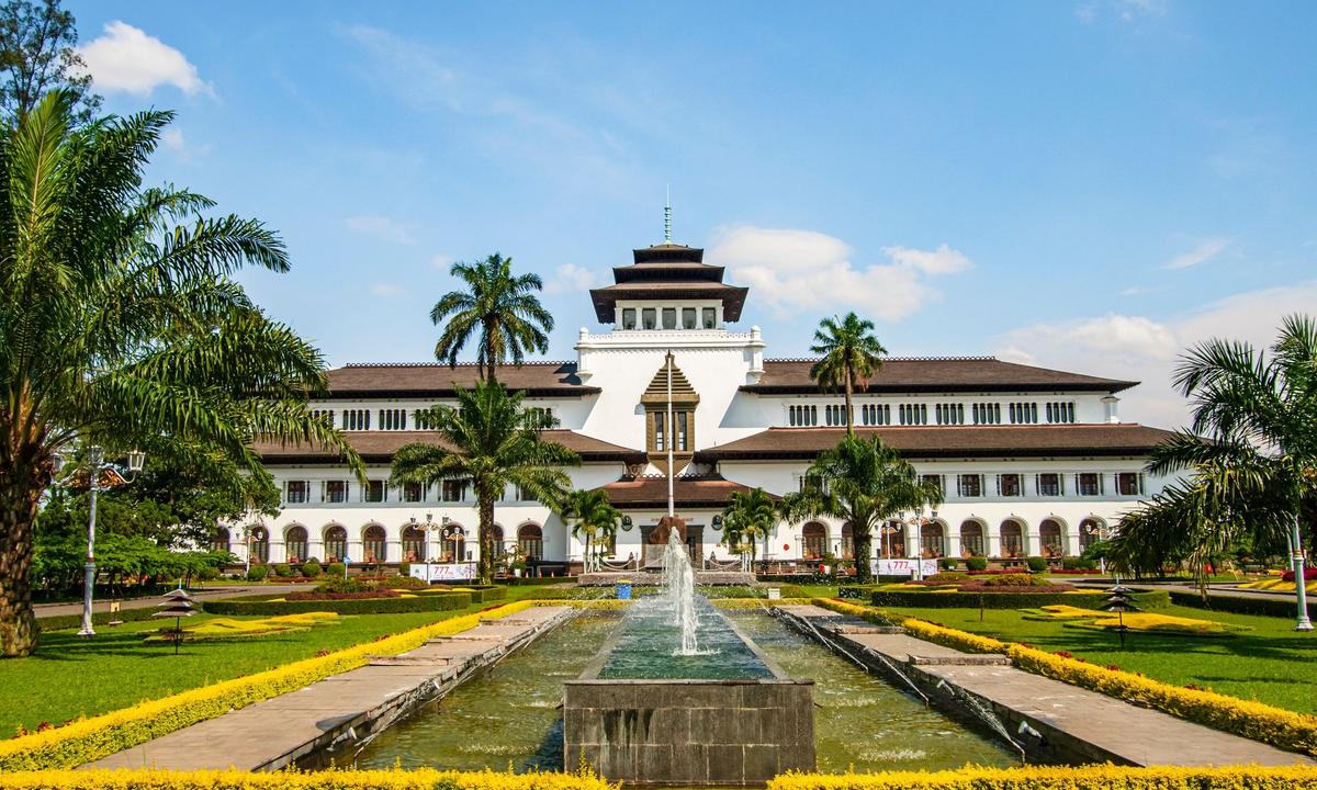 Tarihin ve Modernliğin Buluşma Noktası: Bandung