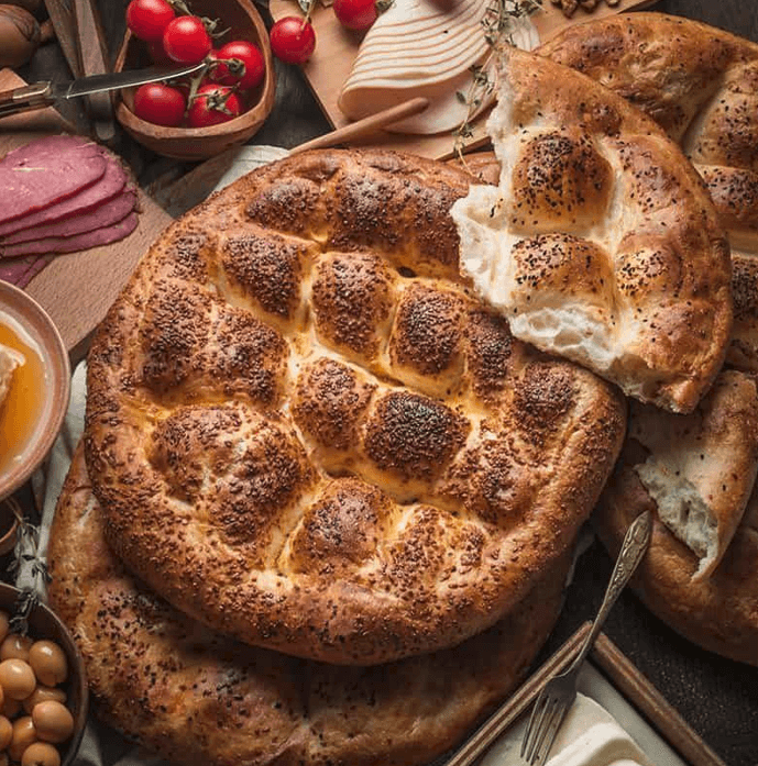 Türk Pidesi: Tarihçesi, Kültürel Bağlantısı ve Ramazan’daki Önemi